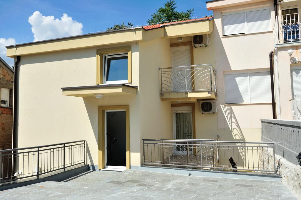 Apartments Old Bridge Mostar Room photo
